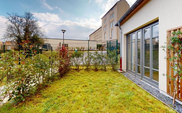 Appartement à louer    2 pièces • 3 318 m2 Metz