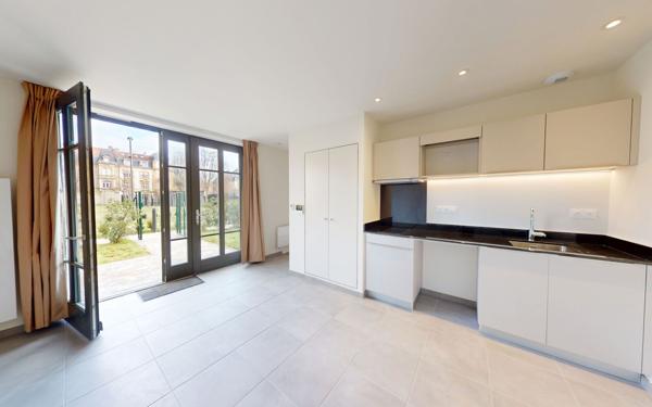 Appartement à louer    2 pièces • 3 318 m2 Metz