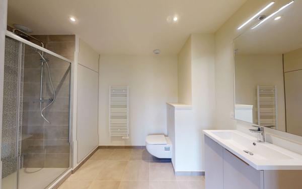 Appartement à louer    2 pièces • 3 318 m2 Metz