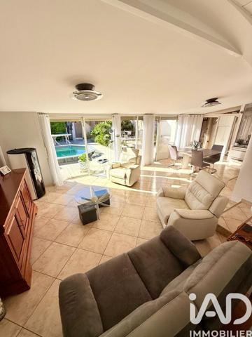 Maison à vendre 5 pièces 129 m² Cuers