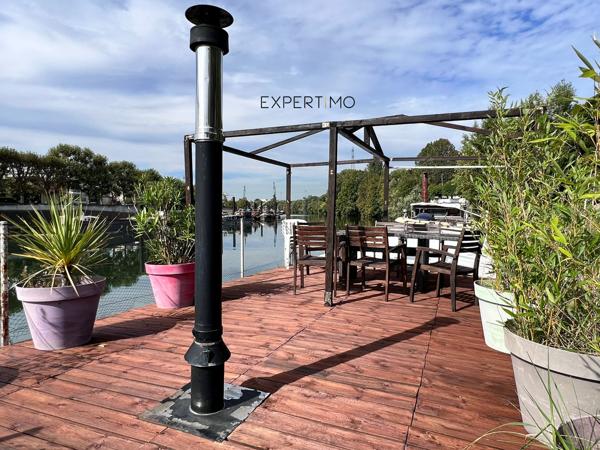 L'Île-Saint-Denis (93450) PENICHE LOGEMENT NAVIGABLE TYPE FREYCINET DE 150M² HABITABLES