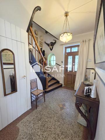 Maison bourgeoise début 20ème, 6 ares de terrain arboré.