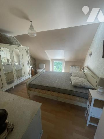 PLOUGOUMELEN - Maison 5 pièces 4 chambres, vue sur rivière