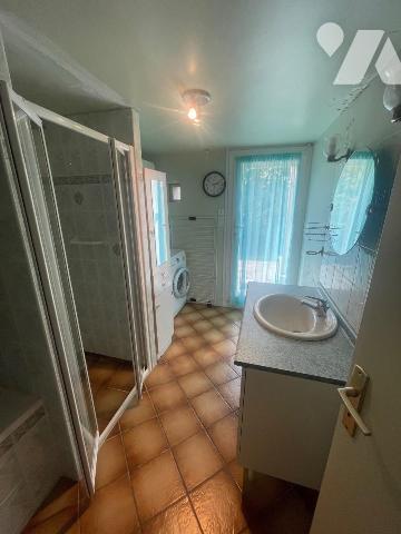 PLOUGOUMELEN - Maison 5 pièces 4 chambres, vue sur rivière