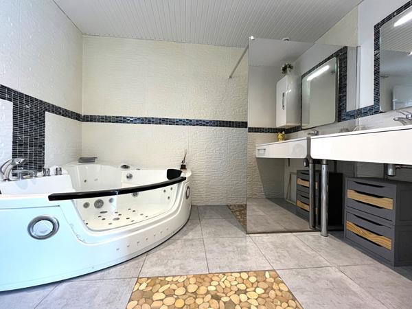 Maison 5 pièces 164.84 m2