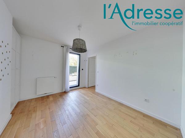 Grand appartement 4 pièces tout proche du RER A !