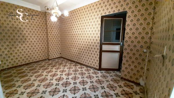 Maison de ville à rénover sur 4 étages - superficie 156 m²