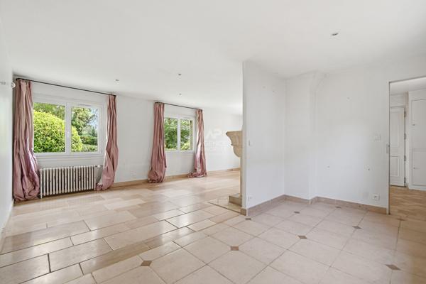 Maison Mareil Marly 9 pièce(s) 915 000 € **  - Référence  18287