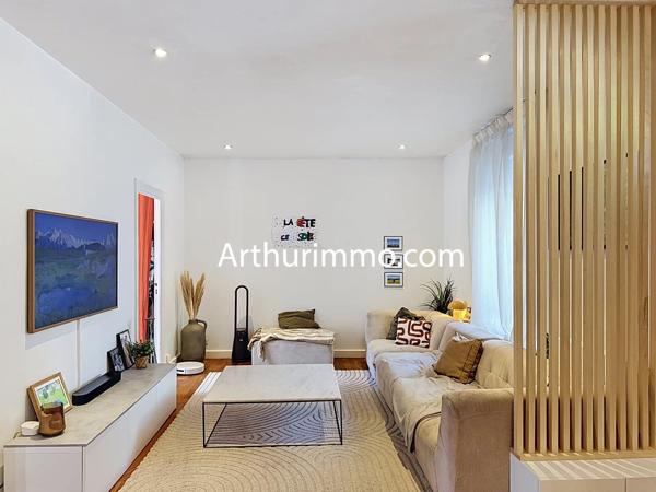 Vente                                                      Maison
                        
                     4 pièces                      74 m2                     à Choisy-le-Roi