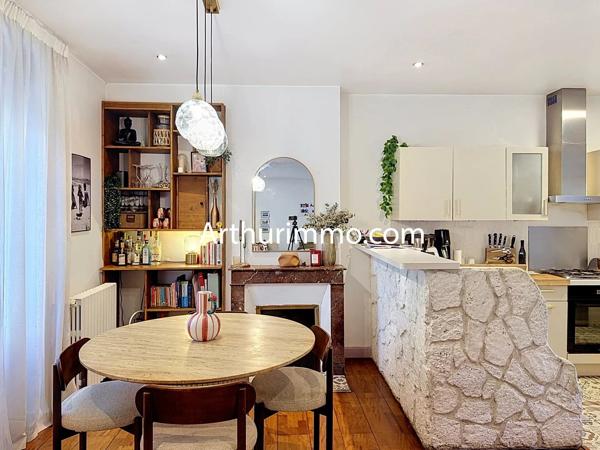 Vente                                                      Maison
                        
                     4 pièces                      74 m2                     à Choisy-le-Roi