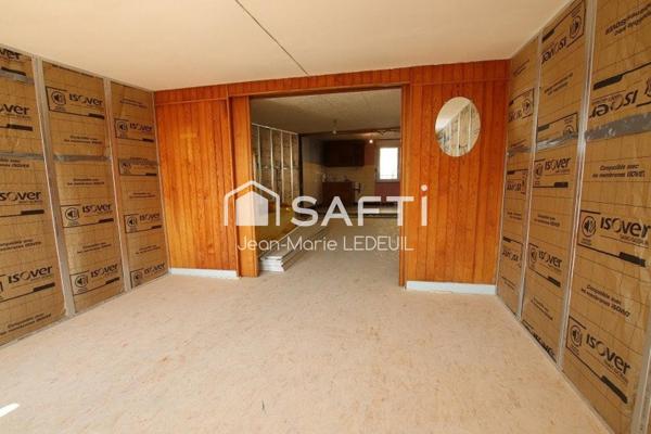 Maison de village à rénover, trois pièces, grenier aménageable.