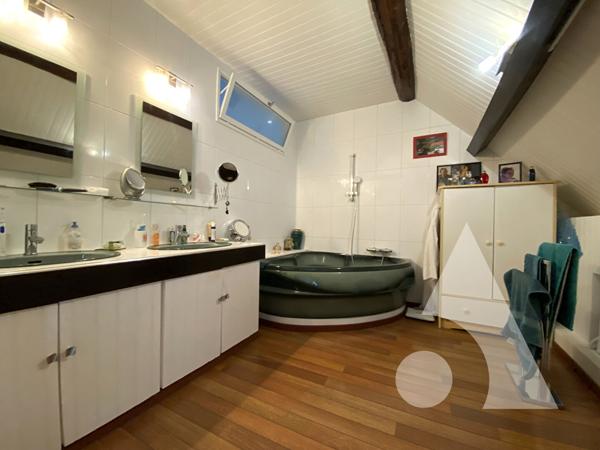 Maison 6 pièces 204 m2