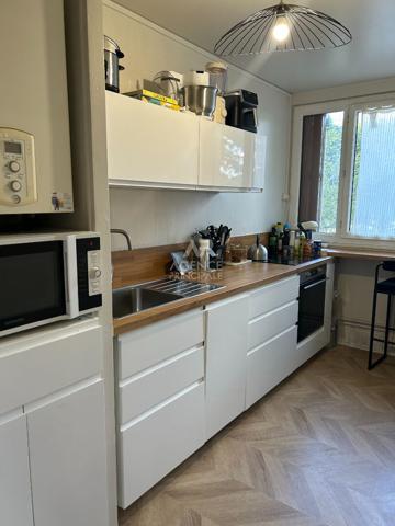 Appartement Poissy 2 pièce(s) meublés 43.35 m2 Loyer 930 €/mois charges comprises **  - Référence  9293