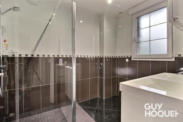 Port-Aviation - Superbe duplex de 121 m² avec terrasse, jardin privatif et parking