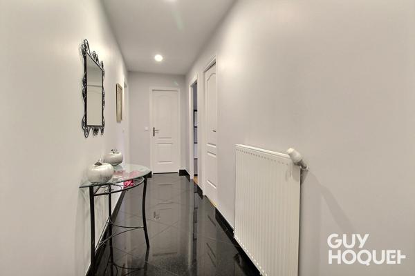 Port-Aviation - Superbe duplex de 121 m² avec terrasse, jardin privatif et parking