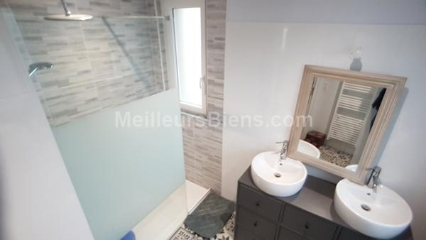 Maison sur sous sol / 4 chambres