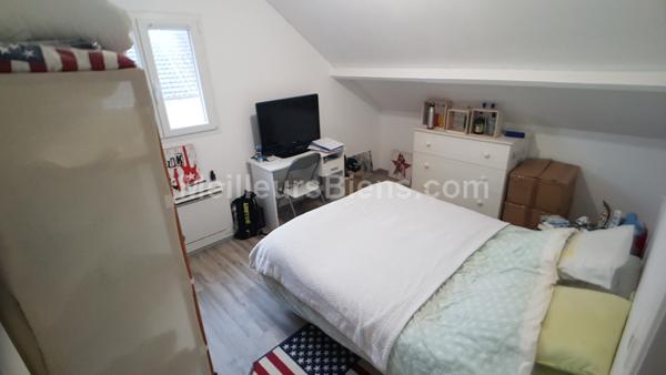 Maison sur sous sol / 4 chambres