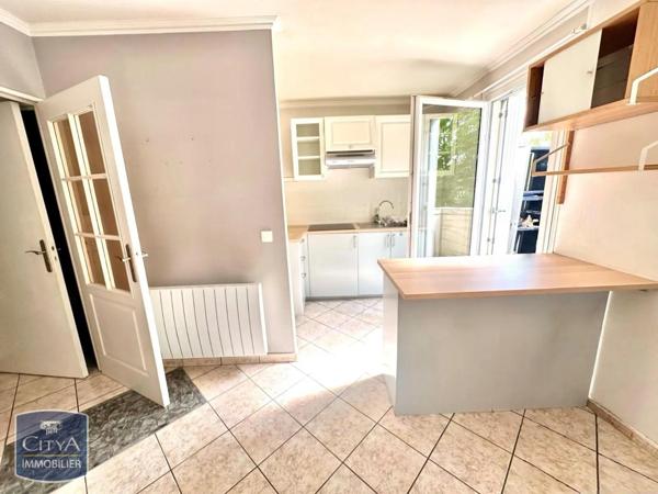 Appartement à vendre 1 pièce Noisy-le-Grand (93160)
