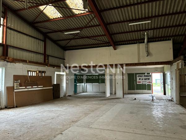 A vendre à LA FLECHE, local de plus de 400 m2