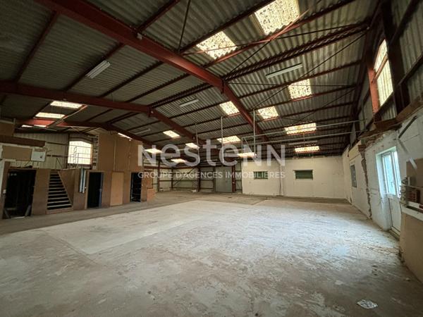 A vendre à LA FLECHE, local de plus de 400 m2