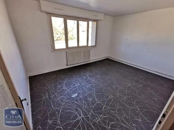Appartement à louer 2 pièces 80.01m² Tournes (08090)