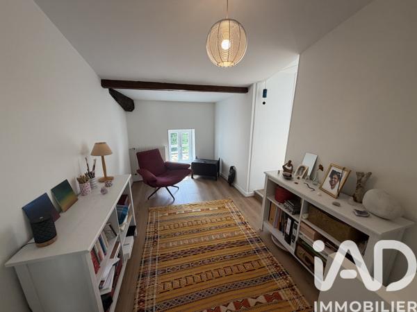 Maison à vendre 8 pièces 240 m² Saint-Amant-de-Boixe