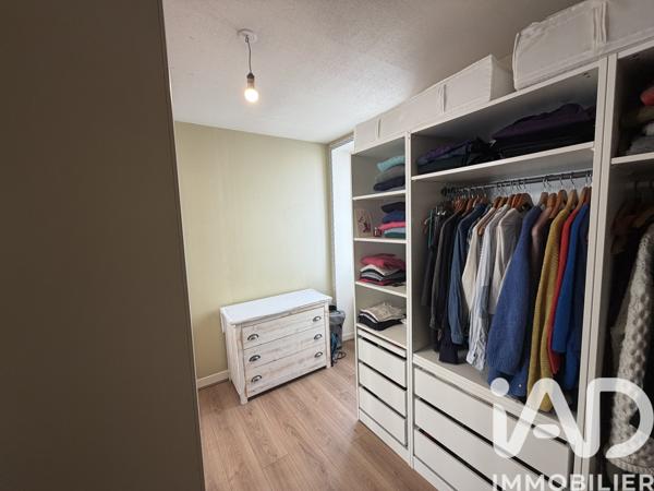 Maison à vendre 8 pièces 240 m² Saint-Amant-de-Boixe