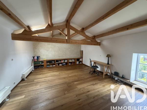 Maison à vendre 8 pièces 240 m² Saint-Amant-de-Boixe