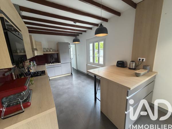 Maison à vendre 8 pièces 240 m² Saint-Amant-de-Boixe
