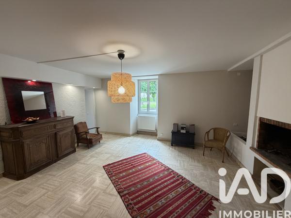 Maison à vendre 8 pièces 240 m² Saint-Amant-de-Boixe
