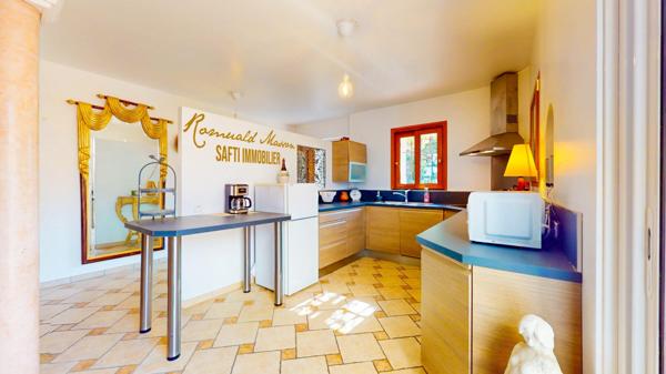 Ancienne bastide 6 pièces de 160m2 rénovée