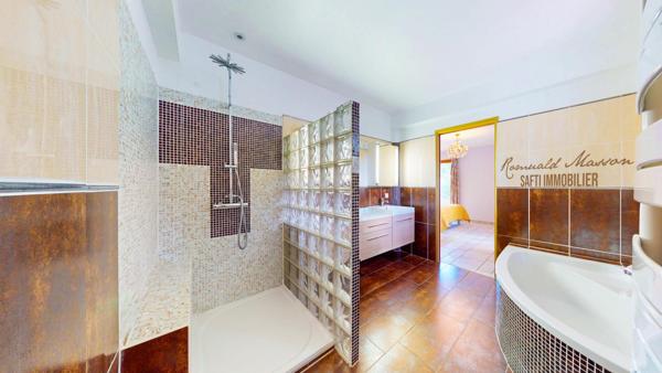 Ancienne bastide 6 pièces de 160m2 rénovée