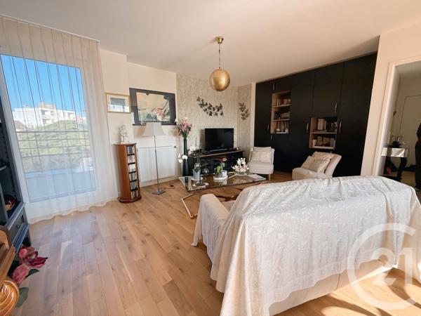 Appartement F5 à vendre  5 pièces - 98,40 m2 LA VARENNE ST HILAIRE - 94