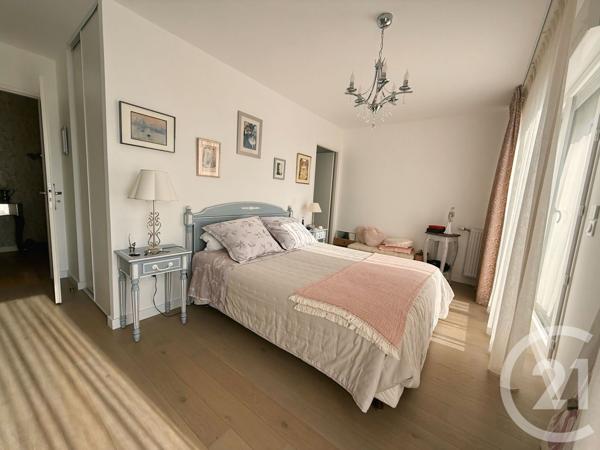 Appartement F5 à vendre  5 pièces - 98,40 m2 LA VARENNE ST HILAIRE - 94