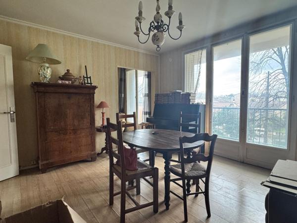 Appartement lumineux avec fort potentiel dans un cadre privilégié