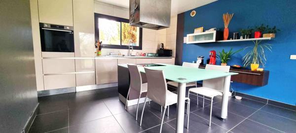 Maison contemporaine de 180 m², Saint symphorien 79270