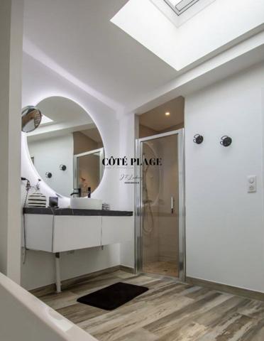 Royan (17200) ROYAN PONTAILLAC APPARTEMENT DE 195 M² AU PRIX DE 1 785 000 € HAI