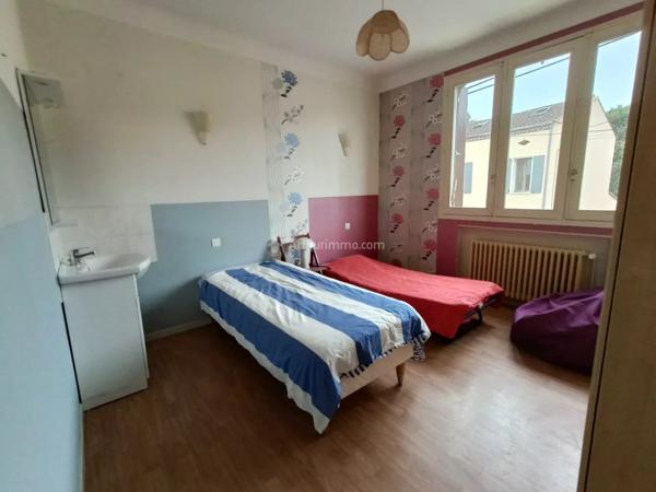 Vente                                                      Maison
                        
                     6 pièces                      140 m2                     à Albi