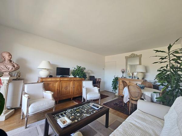 Appartement lumineux T3 60 m² traversant entièrement rénové en étage élevé , Arcachon