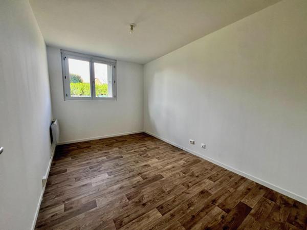 Appartement 3 chambres de 80 m² en rez de chaussée