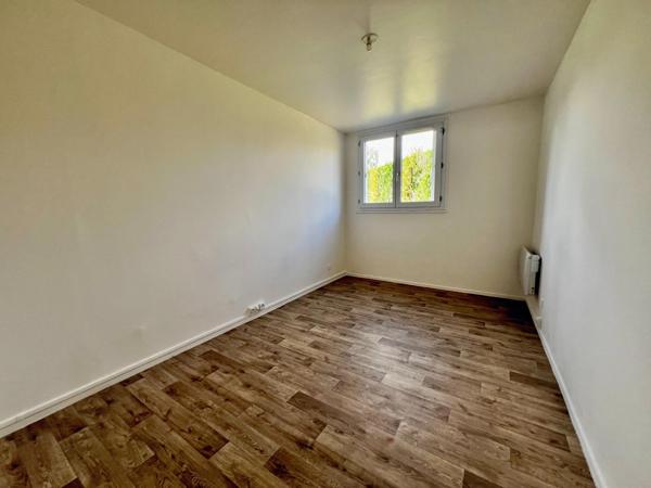 Appartement 3 chambres de 80 m² en rez de chaussée