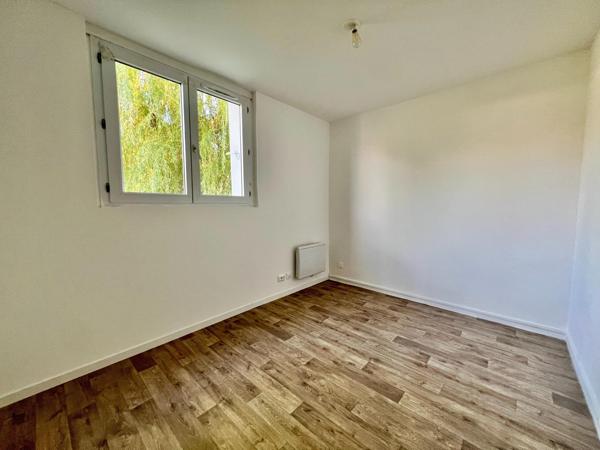 Appartement 3 chambres de 80 m² en rez de chaussée