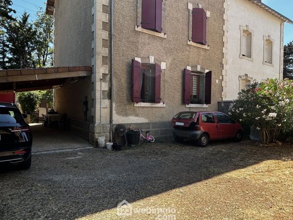 Maison de ville 136 m² à Saint-Benoît 86280