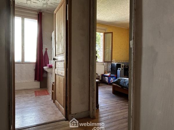 Maison de ville 136 m² à Saint-Benoît 86280