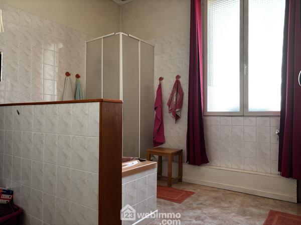 Maison de ville 136 m² à Saint-Benoît 86280