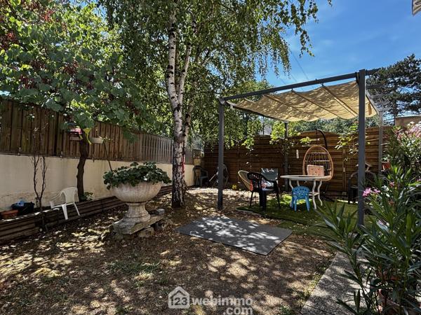 Maison de ville 136 m² à Saint-Benoît 86280