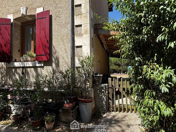 Maison de ville 136 m² à Saint-Benoît 86280