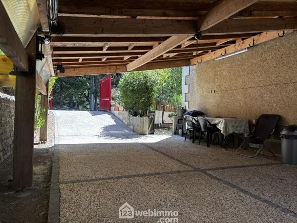 Maison de ville 136 m² à Saint-Benoît 86280