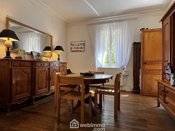 Maison de ville 136 m² à Saint-Benoît 86280