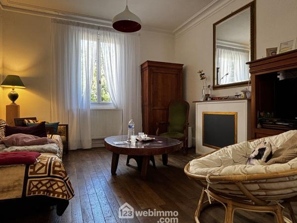 Maison de ville 136 m² à Saint-Benoît 86280
